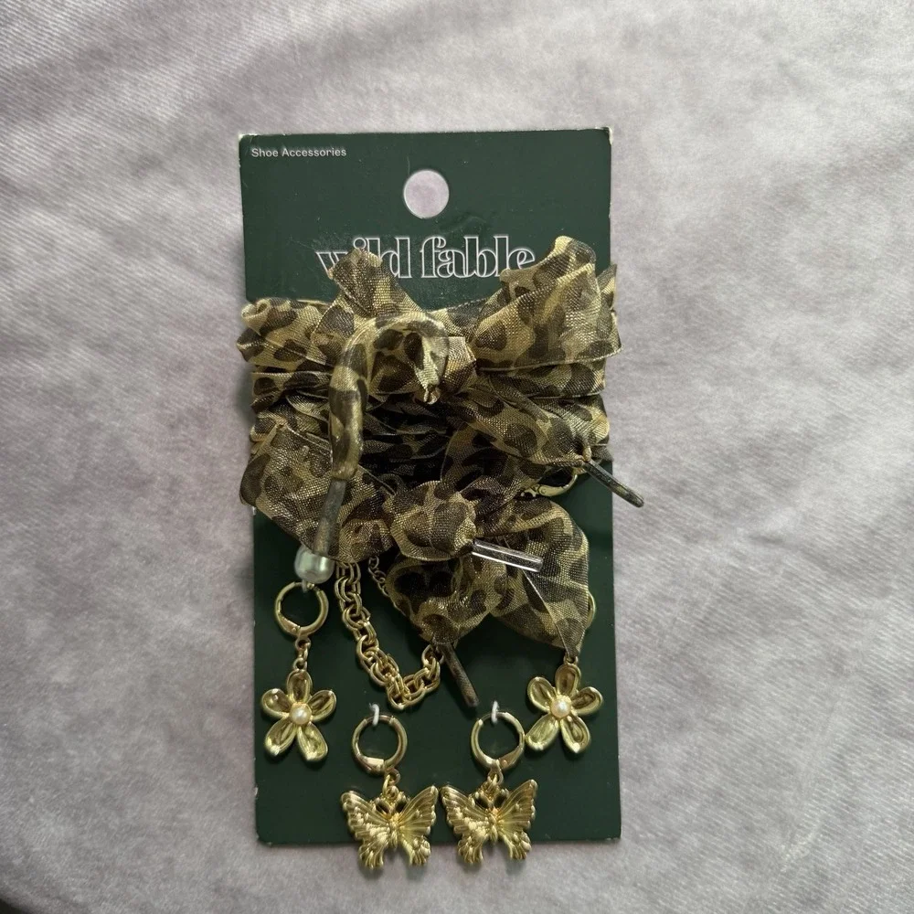Wild Fable Sneaker Accessory Set Leopard Laces Butterfly Charms‎ Gold Chain NWT